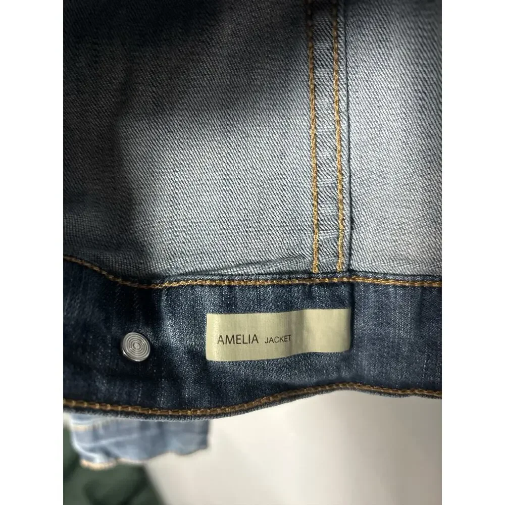 Kut from the Kloth chest casual pockets